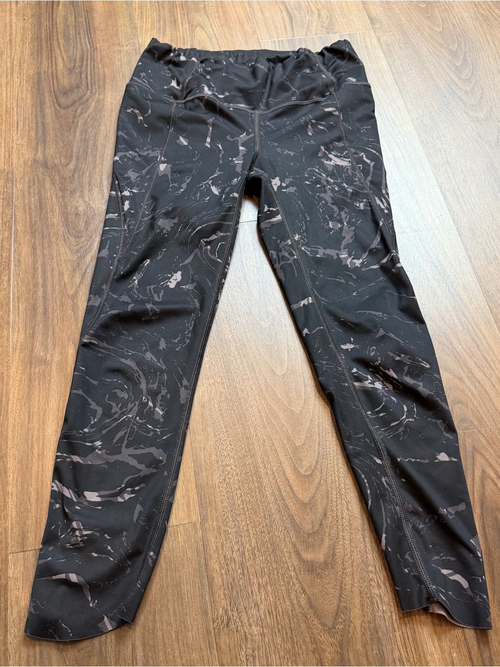 Athleta Velocity Stash 7/8 Tight Marble Legging Black Tan Sz XS